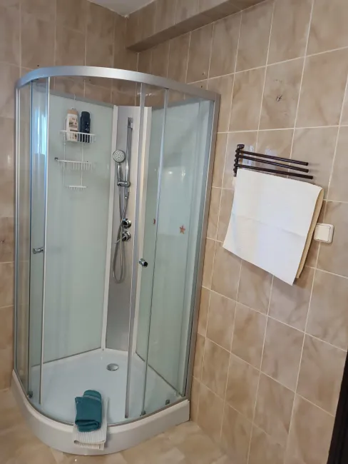 Földszinti, külön ágyas, 2. számú szoba