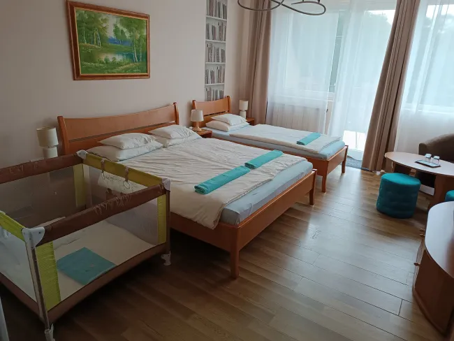 Első emeleti, családi, 5. számú szoba
